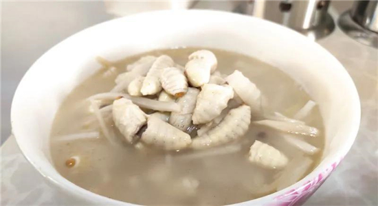 普洱旅游美食推薦：普洱人的美麗吃情——秋吃百蟲！
