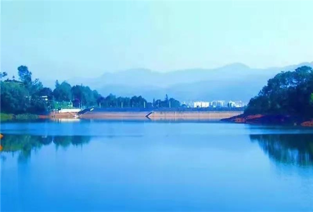 普洱旅行社：我和普洱“五湖”，有個(gè)浪漫約會(huì)！