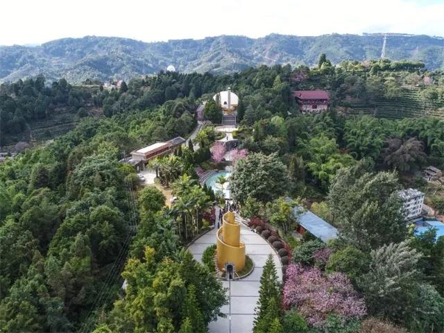 普洱特色團建：坐上火車游普洱，打卡墨江北回歸線標志園