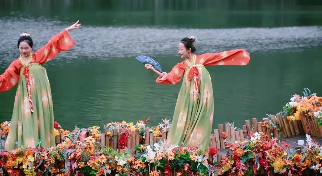 茶馬古道旅游景區(qū)水上古風(fēng)表演